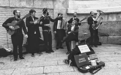 Jingle Django en concierto en «Los veranos de la plaza de Danos Tiempo»